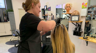 Hairdressing & <br>Manicuring Icon